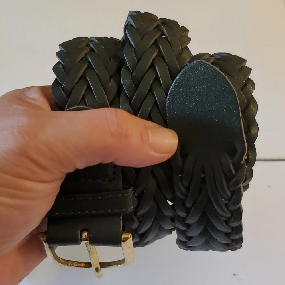 New Military green women's leather braided belt size M/L